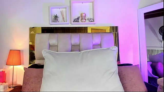 emmy r online show from 10-10-25, 12:17