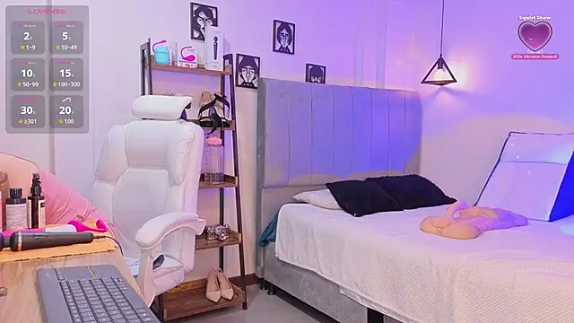 lady nylon  online show from 04-02-26, 11:39