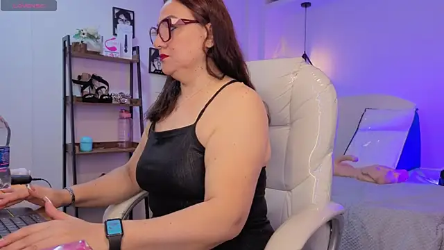 lady nylon  online show from 11-07-25, 12:10