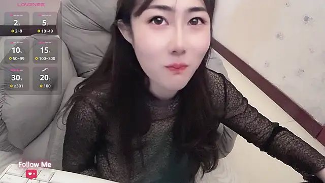 Snapshot of qiqi-- chatting on 04-26-26, 03:37 qiqi-- online show from 04-26-26, 03:37