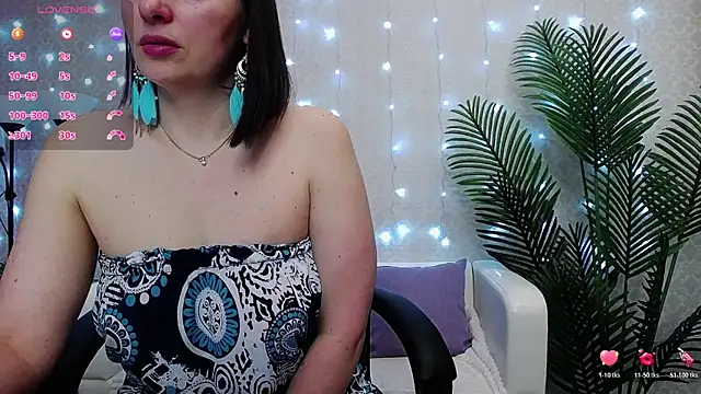 Camelia Lillie online show from 02-25-26, 01:39