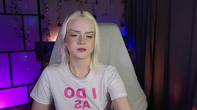 ImBonBon online show from 04-12-26, 12:14