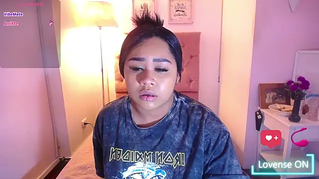 Snapshot of Nahom1_ chatting on 10-16-25, 10:18 Nahom1 online show from 10-16-25, 10:18