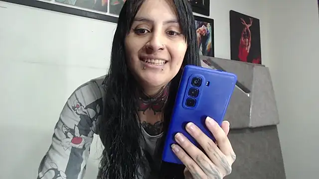 emma onassis 17 online show from 12-05-25, 01:49