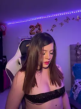 Jullieetta online show from 02-08-25, 12:17