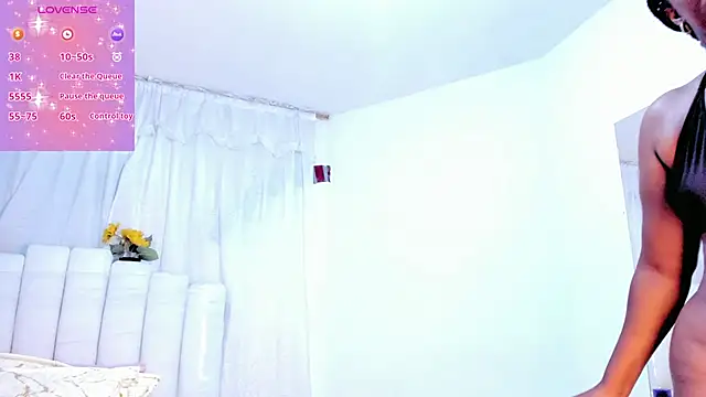 Snapshot of RoxannaBlanche chatting on 09-20-25, 08:08 RoxannaBlanche online show from 09-20-25, 08:08