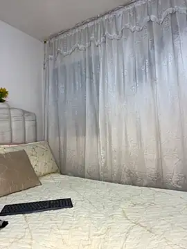 RoxannaBlanche online show from 11-20-25, 12:28