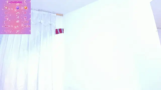 Snapshot of RoxannaBlanche chatting on 10-19-25, 11:46 RoxannaBlanche online show from 10-19-25, 11:46