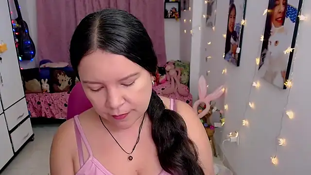 claryssa  online show from 04-18-26, 05:32