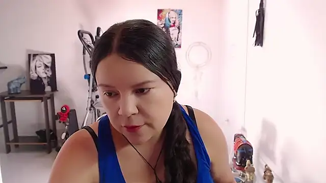 Snapshot of claryssa_ chatting on 05-15-26, 05:55 claryssa online show from 05-15-26, 05:55