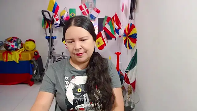 claryssa  online show from 07-05-26, 12:45