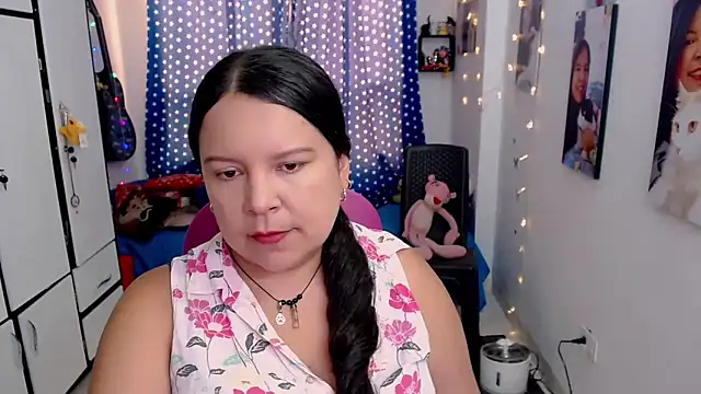 claryssa  online show from 11-04-25, 08:23