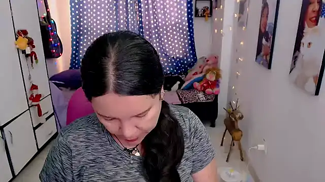 claryssa  online show from 02-10-26, 07:57