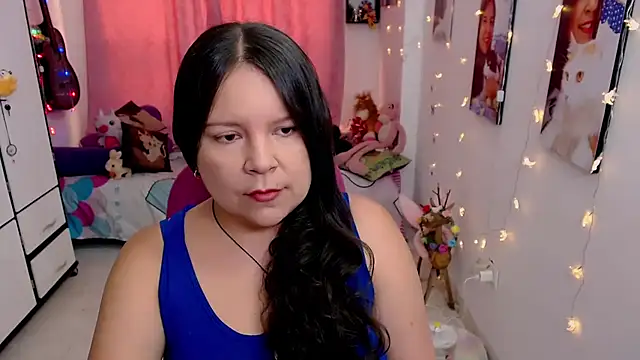 Snapshot of claryssa_ chatting on 05-21-26, 09:45 claryssa online show from 05-21-26, 09:45