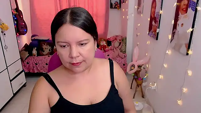 Snapshot of claryssa_ chatting on 04-26-26, 07:33 claryssa online show from 04-26-26, 07:33
