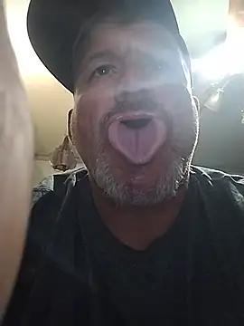 Snapshot of bigdoog8 chatting on 06-03-26, 10:25 bigdoog8 online show from 06-03-26, 10:25