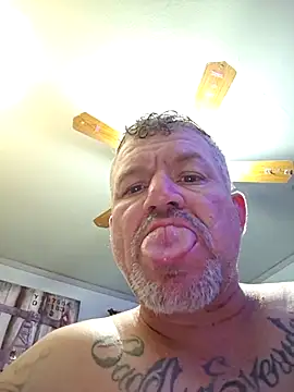 Snapshot of bigdoog8 chatting on 06-24-26, 10:18 bigdoog8 online show from 06-24-26, 10:18