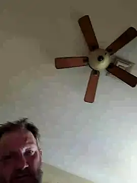 Hugebwc102 online show from 10-03-25, 09:38