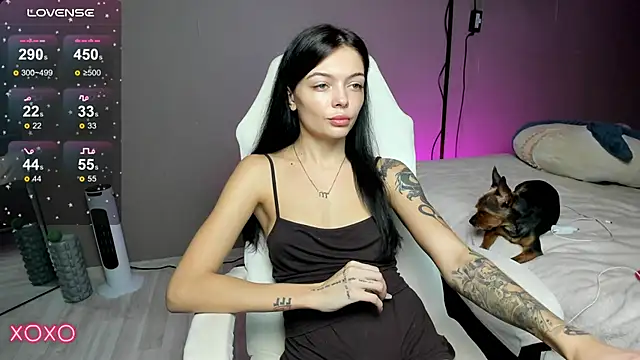 Snapshot of Mariella_Adamss chatting on 10-11-25, 01:45 Mariella Adamss online show from 10-11-25, 01:45