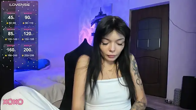 Snapshot of Mariella_Adamss chatting on 02-25-25, 06:01 Mariella Adamss online show from 02-25-25, 06:01