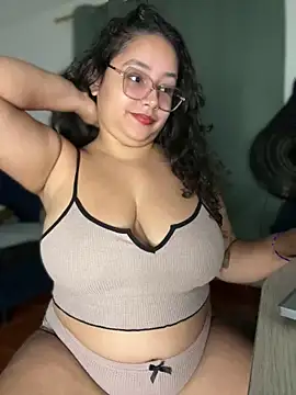 CurlyGirl 1 online show from 12-20-25, 10:45