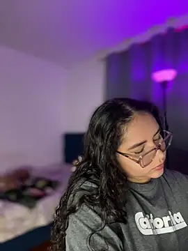 CurlyGirl 1 online show from 04-12-26, 11:30