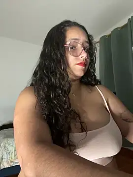 CurlyGirl 1 online show from 10-21-25, 09:03