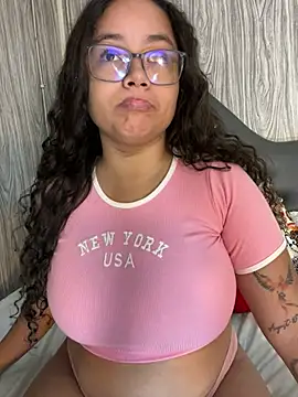 CurlyGirl 1 online show from 03-16-25, 12:33