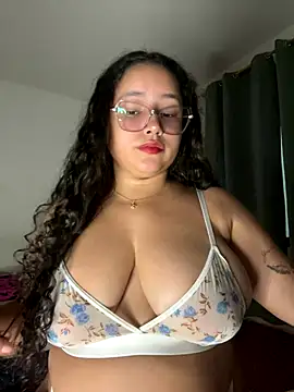 CurlyGirl 1 online show from 10-22-25, 10:30