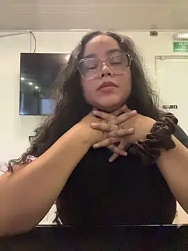 CurlyGirl 1 online show from 11-14-25, 10:13