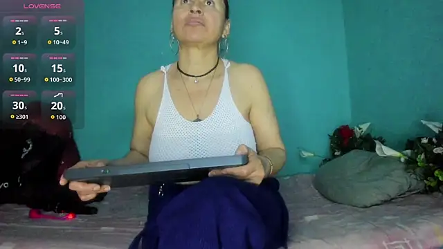 SheraHadee online show from 11-25-25, 12:33