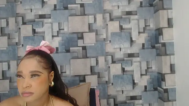 Snapshot of angel_dthroatt chatting on 12-22-25, 12:05 angel dthroatt online show from 12-22-25, 12:05