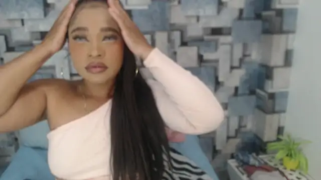 Snapshot of angel_dthroatt chatting on 11-28-25, 12:05 angel dthroatt online show from 11-28-25, 12:05