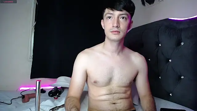 Snapshot of henry_diiaz chatting on 10-25-25, 09:19 henry diiaz online show from 10-25-25, 09:19