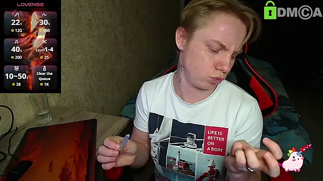 Alexis Gordon online show from 10-31-25, 04:58