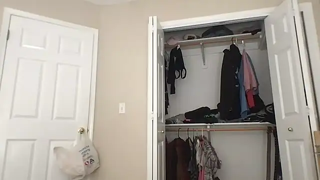 Snapshot of kittycatkendra chatting on 09-23-25, 11:56 kittycatkendra online show from 09-23-25, 11:56