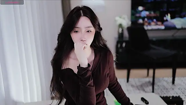 Snapshot of -Aricia- chatting on 09-14-25, 03:23 -Aricia- online show from 09-14-25, 03:23