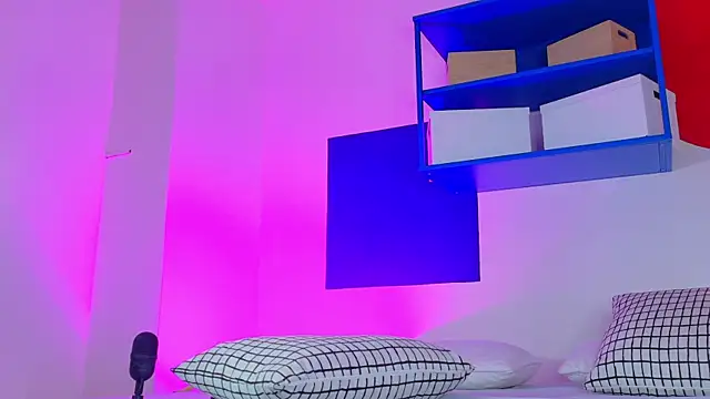 CristalCornner  online show from 11-08-25, 08:12