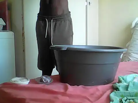 Snapshot of koolbend chatting on 12-24-24, 02:44 koolbend online show from 12-24-24, 02:44