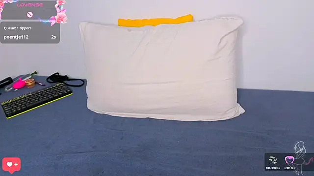 Turkish Latina online show from 11-13-25, 04:27