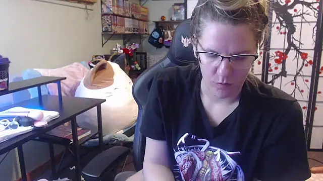 Sarahtineke online show from 03-04-26, 03:42