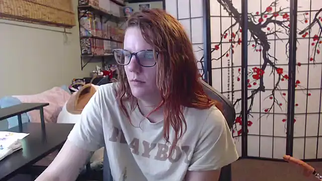Snapshot of Sarahtineke chatting on 04-20-26, 04:52 Sarahtineke online show from 04-20-26, 04:52