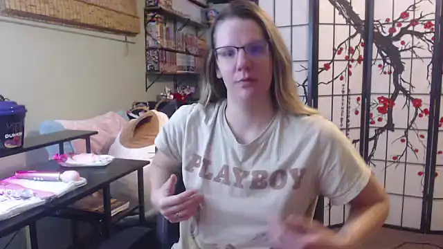 Sarahtineke online show from 02-27-26, 02:17