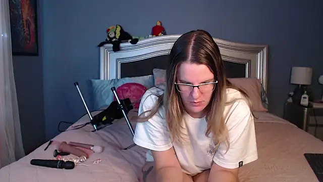 Sarahtineke online show from 01-12-26, 06:26