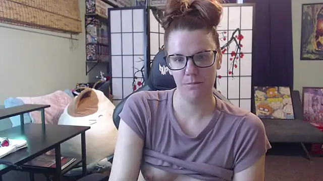Snapshot of Sarahtineke chatting on 05-26-26, 05:55 Sarahtineke online show from 05-26-26, 05:55