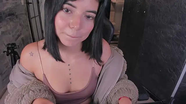 NicolRoss  online show from 10-27-25, 03:24