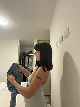 NicolRoss  online show from 03-08-26, 01:55