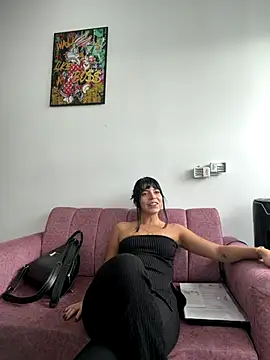 NicolRoss  online show from 01-05-26, 07:06