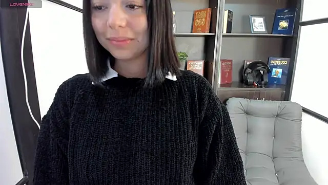 NicolRoss  online show from 09-19-25, 12:53