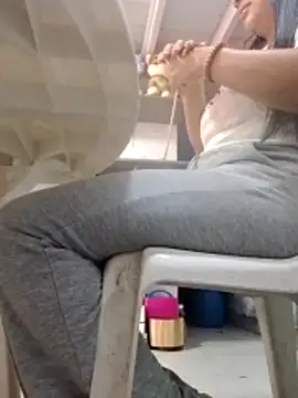 VivienAndClark online show from 11-04-25, 03:05